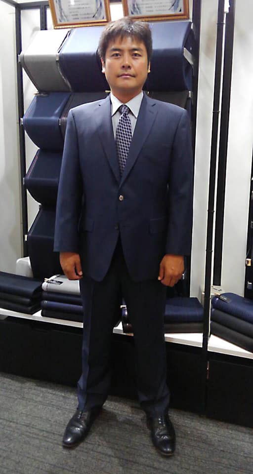 お笑いコンビ「ロングアイランド」の松原侑潔様、松尾侑治様が、SADAでお仕立てしたオーダースーツ姿のお写真を下さいました!
