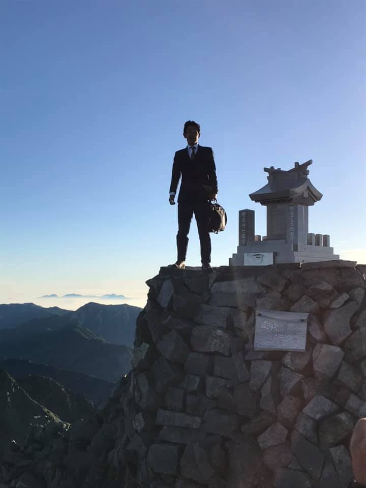 SADAのオーダースーツで、槍ヶ岳から大キレットを渡り、奥穂高岳登頂に成功しました!