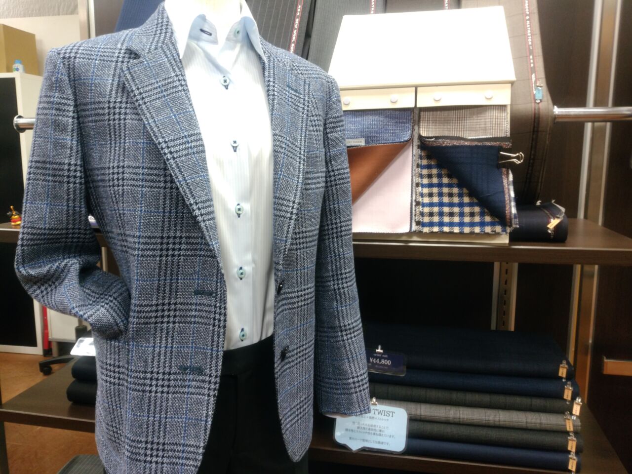 夏もジャケット 店舗ブログ オーダースーツsada フルオーダーで19 800円 税込21 780円