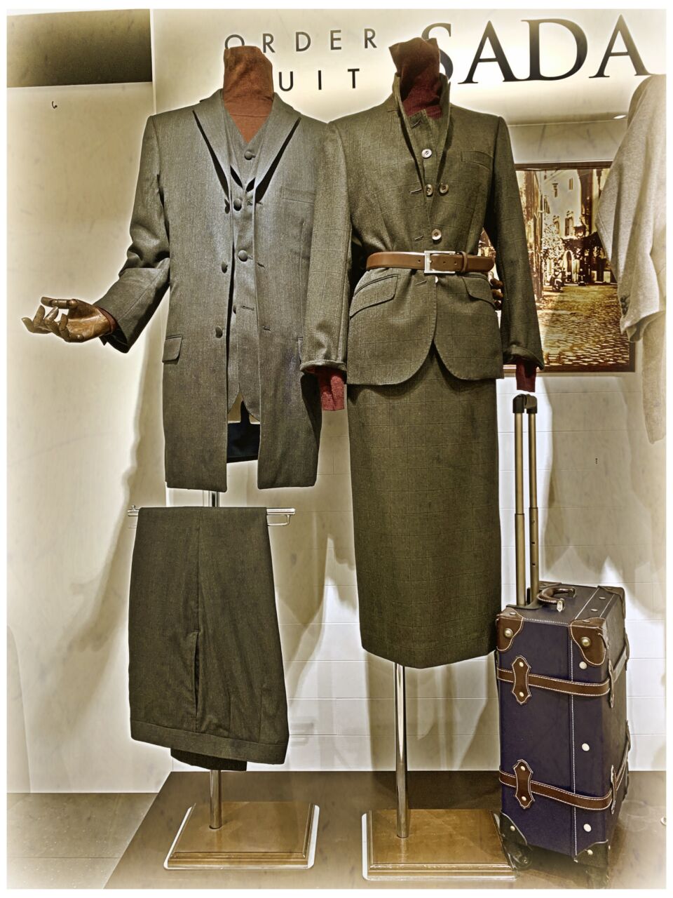 年秋冬コレクション ディスプレイ 店舗ブログ オーダースーツsada フルオーダーで19 800円 税込21 780円
