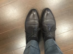 レディーススーツのパンツと靴 店舗ブログ オーダースーツsada フルオーダーで19 800円 税込21 780円