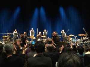 King Crimson今年来日 店舗ブログ オーダースーツsada フルオーダーで19 800円 税込21 780円