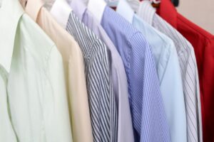 黒いリクルートスーツは本当に正解?面接でも使えるマメ知識と“見せたい印象”別着こなしポイントを伝授!のアイキャッチ画像