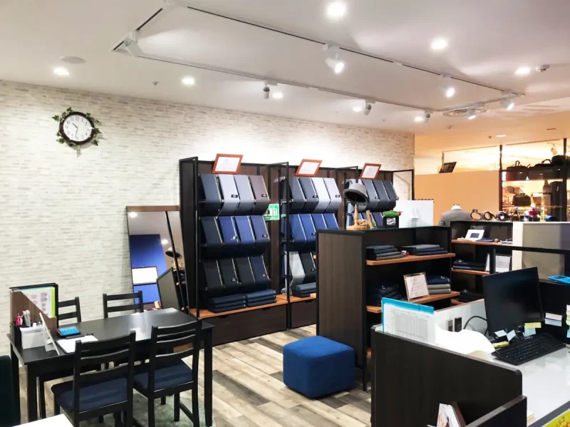 本格フルオーダーなのに、圧倒的な低価格。京王線ユーザーなら、調布パルコでオーダースーツを。の写真