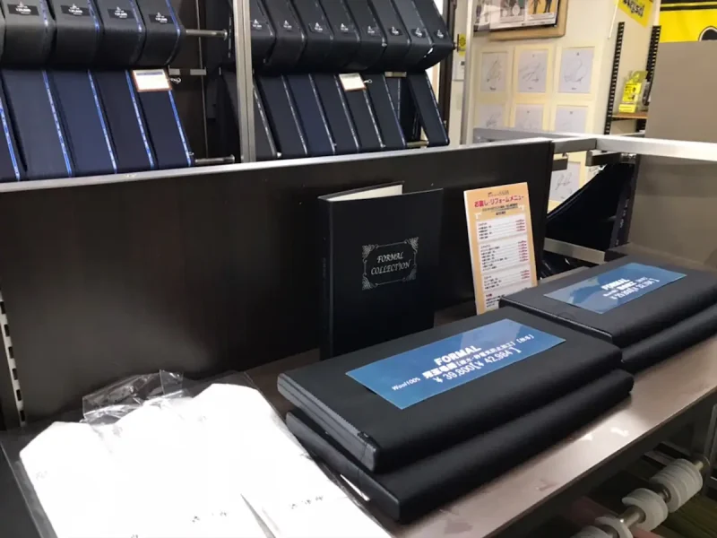 柏レイソルを応援するオフィシャル店舗。本格フルオーダースーツで、スーツのお悩みをすっきり解決。の写真