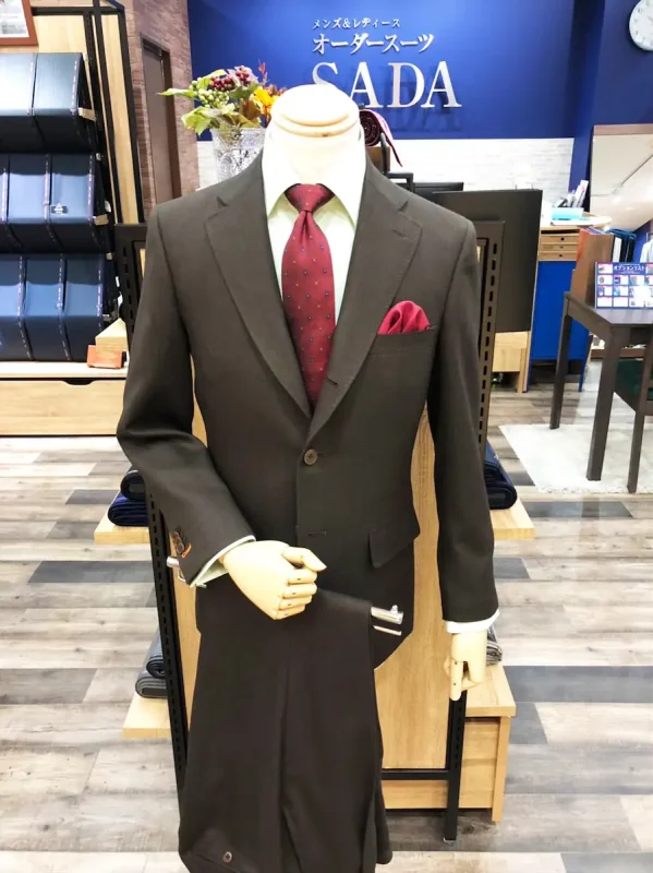 どんな体型にもジャストフィット。松本パルコで、本格フルオーダースーツの着心地を体感してください。の写真