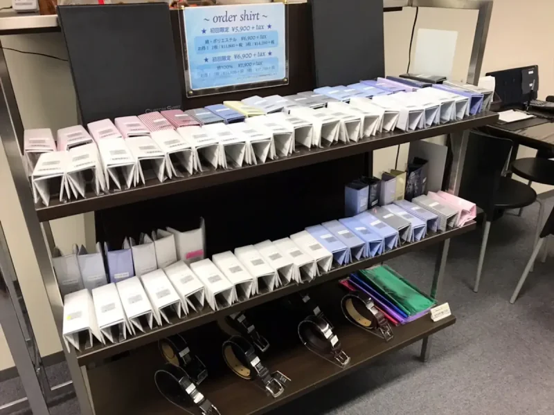 リピーター多数!西日本最大の繁華街・ビジネス街で、ハイパフォーマンスな本格フルオーダースーツを。の写真