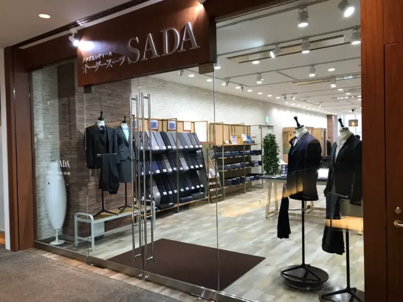 札幌駅より徒歩4分。SADA屈指の広い店内で、ゆったりとしたフルオーダー体験。最高の1着を。の写真
