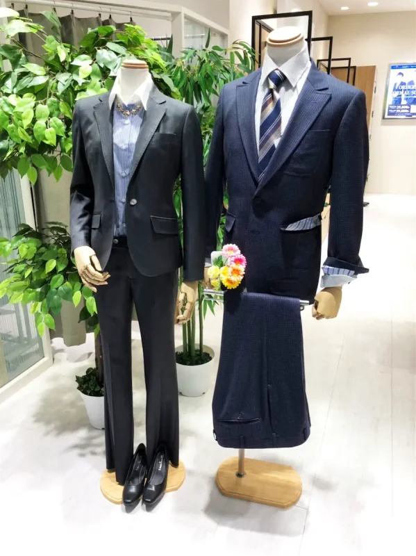 新横浜駅から徒歩2分。横浜FCを応援するオフィシャル店舗。独自のラインナップも魅力。の写真