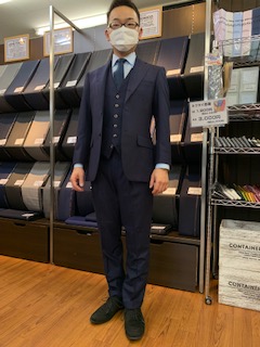 イタリアの老舗生地カノニコで仕上げた逸品-仙台西多賀店スーツ 