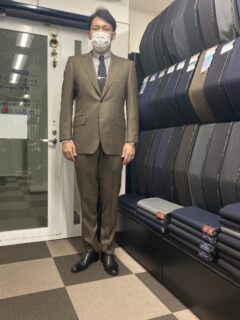 リライト　コレクション　ブラウンスーツはオーダーがオススメ！その理由やメンズ向けの注意点、合わせ方を紹介！の画像