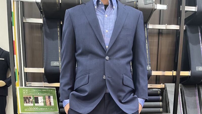 爽やかなネイビーでお気に入りの1着を。のアイキャッチ画像