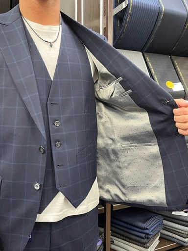 結婚式にはスリーピースがオススメです!のアイキャッチ画像