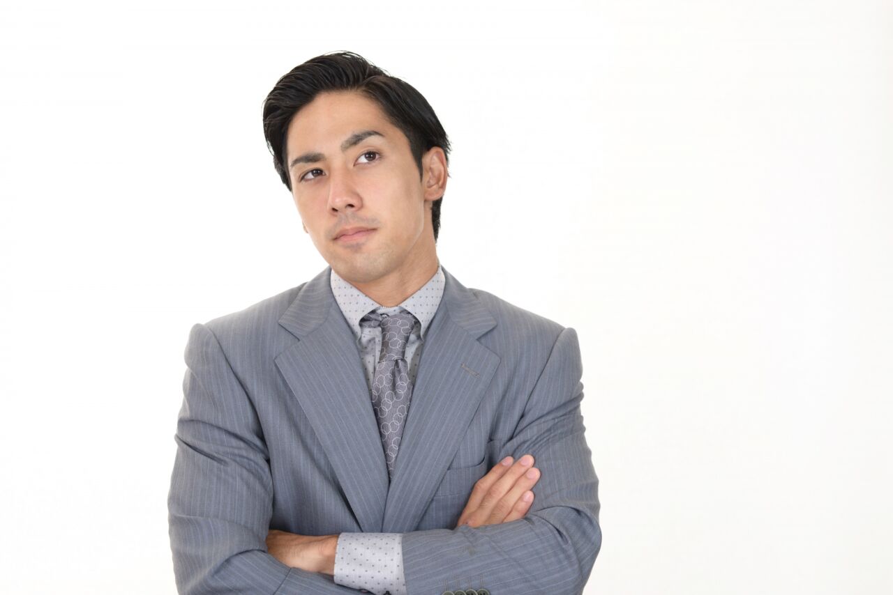 パンツを選ぶときに重要なタックとは？ 種類と選ぶポイントを紹介