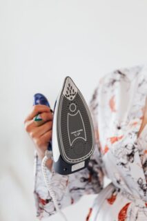 自宅でのスーツの手洗いはOK?自宅でスーツを洗うための失敗しないポイントを徹底解説のアイキャッチ画像