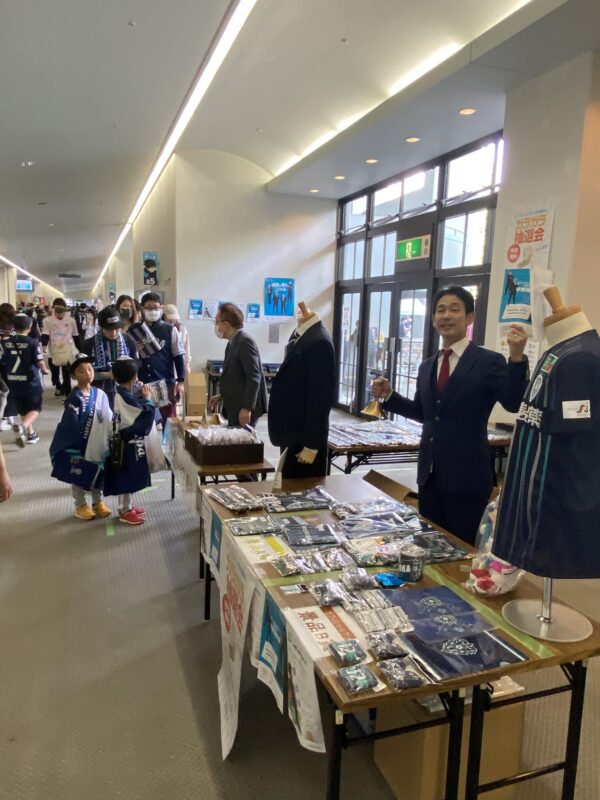 SADAが公式オーダースーツを提供するガンバ大阪さんの先日のホームゲームを「オーダースーツSADAマッチ」として開催！のアイキャッチ画像