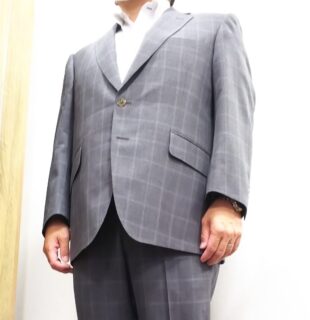 グレースーツで爽やかスタイルの画像