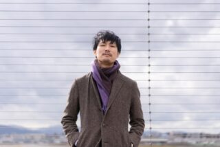 スーツに合わせるのは難しい?!ショート丈コートの着こなしのコツ。のアイキャッチ画像