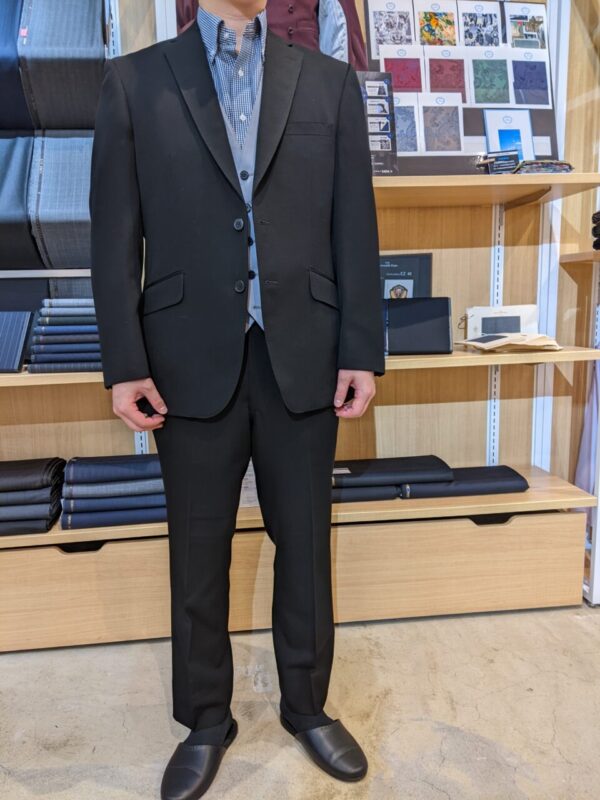ハイグレード仕立て・礼服（式典用フォーマルベスト着用）・オールシーズン用生地のアイキャッチ画像